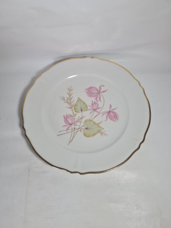 Блюдо винтажное Bavaria "Розовые цветы" с золотой каймой, фарфор, 31.5 см, Германия, 1960-70гг.