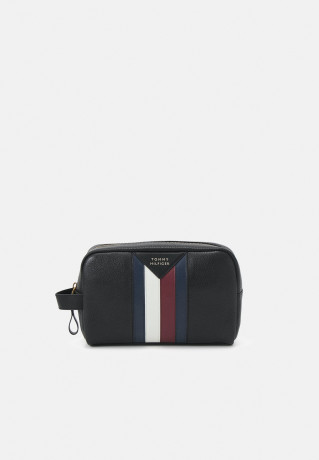 Tommy Hilfiger PREM LEA WASHBAG UNISEX Wash bag black PREM LEA WASHBAG UNISEX Сумка для стирки черный