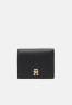 Tommy Hilfiger CASUAL BI FOLD WALLET Wallet black CASUAL BI FOLD WALLET Бумажник черный