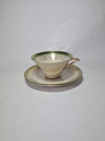 RWG Kaufring Bavaria Чайная пара белый фарфор с зеленым декором и позолоченным узором, Германия, 1960-70гг.