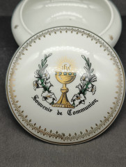 Шкатулка-бонбоньерка винтажная Porcelain De Luxe "Сувенир о причастии", фарфор, 13 х 6 см, Франция, 1950-60гг.