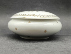 Шкатулка-бонбоньерка винтажная Porcelain De Luxe "Сувенир о причастии", фарфор, 13 х 6 см, Франция, 1950-60гг.