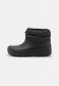 Crocs CLASSIC NEO PUFF SHORTY  Snowboot/Winterstiefel black CLASSIC NEO PUFF SHORTY зимние сапоги/сапоги черный