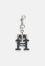 Tommy Hilfiger BOT KEY FOB UNISEX Keyring metallic black BOT KEY FOB UNISEX Брелок черный металлик