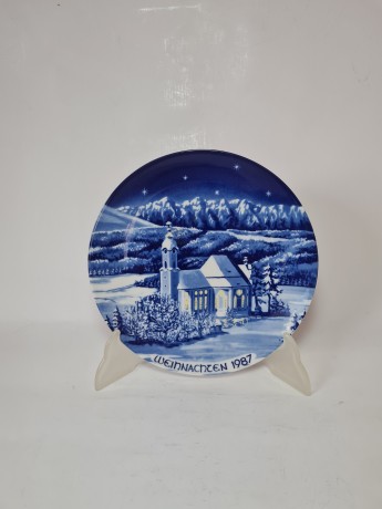 Тарелка декоративная винтажная Bavaria "Рождество в Германии", кобальт, фарфор, 19,5 см, Германия, 1987 год.