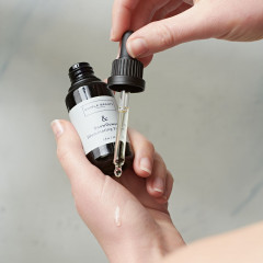 Edible Beauty amp; Snowflower Illuminating Face Oil  &amp;amp; Сияющее масло для лица Snowflower