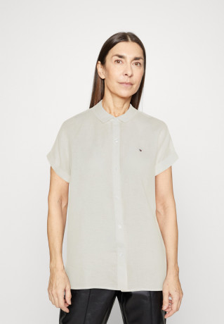 Tommy Hilfiger GROWN ON SLEEVE Button-down blouse ecru GROWN ON SLEEVE Блузка на пуговицах экрю