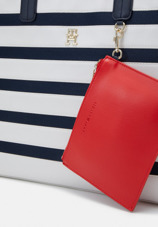 Tommy Hilfiger ICONIC TOTE STRIPES Tote bag breton ICONIC TOTE STRIPES Сумка-тоут бретон