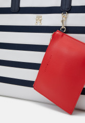 Tommy Hilfiger ICONIC TOTE STRIPES Tote bag breton ICONIC TOTE STRIPES Сумка-тоут бретон