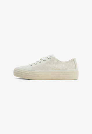 Tommy Hilfiger MONOGRAM  Trainers whitedenimmonogram МОНОГРАММА кроссовки белыйдениммонограмма