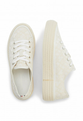 Tommy Hilfiger MONOGRAM  Trainers whitedenimmonogram МОНОГРАММА кроссовки белыйдениммонограмма