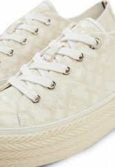 Tommy Hilfiger MONOGRAM  Trainers whitedenimmonogram МОНОГРАММА кроссовки белыйдениммонограмма