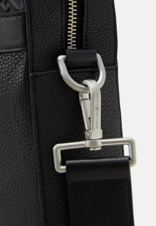 Tommy Hilfiger CENTRAL SLIM COMPUTER BAG UNISEX Briefcase black CENTRAL SLIM СУМКА ДЛЯ КОМПЬЮТЕРА УНИСЕКС Портфель черный
