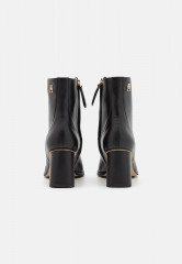 Tommy Hilfiger SOFT SQUARE  TOE BOOT Classic ankle boots black SOFT SQUARE TOE BOOT Классические ботильоны черный