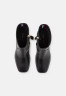 Tommy Hilfiger SOFT SQUARE TOE BOOT Classic ankle boots black SOFT SQUARE TOE BOOT Классические ботильоны черный