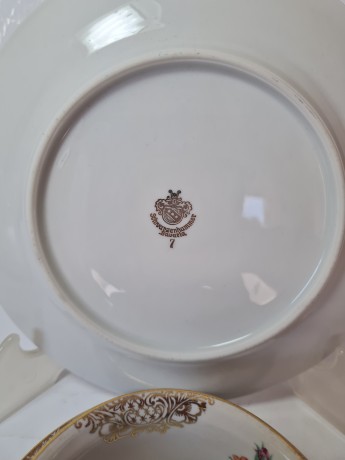 Чайное трио винтажное Schwarzenhammer с обильным позолоченным декором и букетами цветов, ручная роспись, Германия, 1960-70гг.