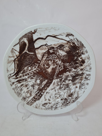 Тарелка декоративная Inglazed Czechoslovakia, белый фарфор с рисунком в коричневых тонах "Птицы", 24,5 x 3 см, Чехословакия, 1970-80гг.