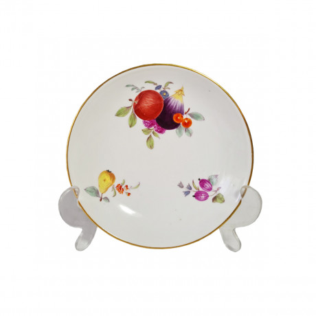 Тарелка винтажная Meissen, белый фарфор с разноцветными фруктовыми мотивами, цветочным декором и позолотой, 14,5 x 3,5 см, Германия, 1930-40гг.