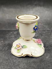 Подсвечник винтажный Von Schierholz с объемными цветами, на 1 свечу, ручная работа, фарфор, 6 х 5.5 см, Германия, 1960-70гг.