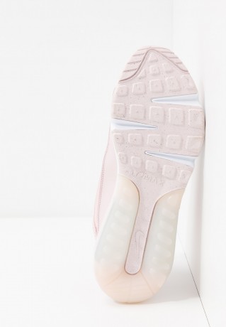 Nike Sportswear AIR MAX 2090 Sneaker low barely rose/white/metallic silver AIR MAX 2090 Низкие кроссовки женские едва розовый/белый/серебристый металлик