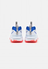 Nike Sportswear REACT VISION UNISEX Sneaker low white/saturn gold/racer blue/bright crimson/college grey REACT VISION UNISEX Низкие кроссовки женские белый/сатурн золотой/гоночный синий/ярко-малиновый/колледж серый