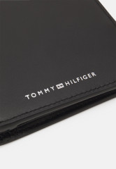 Tommy Hilfiger MODERN FLAPamp;COIN UNISEX Wallet black MODERN FLAP&amp;amp;COIN UNISEX Бумажник черный
