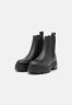 Tommy Hilfiger MONOCHROMATIC CHELSEA BOOT Platform ankle boots black MONOCHROMATIC CHELSEA BOOT Ботильоны на платформе черный