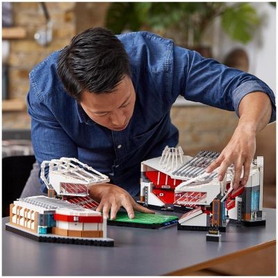 LEGO 10272 Old Trafford - Manchester United 10272 Олд Траффорд - Манчестер Юнайтед