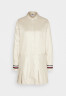Tommy Hilfiger GLOBAL SHORT DRESS  Shirt dress classic beige GLOBAL SHORT DRESS Платье-рубашка классический бежевый
