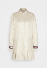 Tommy Hilfiger GLOBAL SHORT DRESS  Shirt dress classic beige GLOBAL SHORT DRESS Платье-рубашка классический бежевый