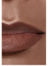 CHANEL Le Crayon a Levres Lippenkonturenstift, Карандаш для губ с формулой сверхдлительной фиксации, новая коллекция сезона осень/зима 2024, 162 NUDE BRUN