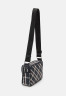 Tommy Hilfiger PREMIUM WOVEN UNISEX Across body bag dunkelblau, dunkelrot, weiss\n PREMIUM WOVEN UNISEX Сумка через плечо темно-синий, темно-красный, белый\n