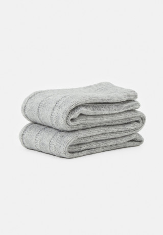 Tommy Hilfiger TIMELESS SCARF Scarf light grey heather ШАРФ TIMELESS Шарф светло-серый вереск