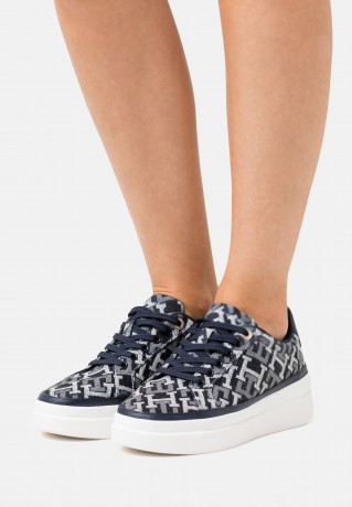 Tommy Hilfiger Trainers dark grey кросовки темно-серый