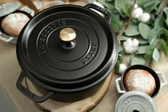 Staub Staub Br\u00e4ter Cocotte 24cm rund  schwarz Staub Br&amp;gt;4ter Кокотка 24см круглая