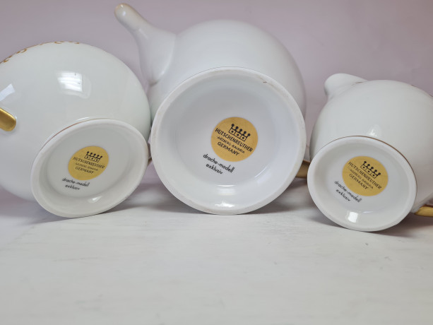 Hutschenreuther Arzberg Bavaria Набор фарфоровый в красных тонах с золотым узором: чайник, молочник, сахарница, Германия, 1960-70гг.