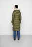 Tommy Hilfiger TYRA MAXI Down coat army green TYRA MAXI Пуховик Армейский Зеленый