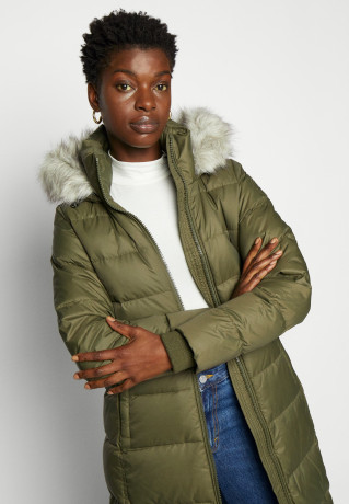 Tommy Hilfiger TYRA MAXI Down coat army green TYRA MAXI Пуховик Армейский Зеленый