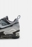 Nike Sportswear AIR VAPORMAX EVO Sneaker low wolf grey/white/anthracite/dark grey AIR VAPORMAX EVO Низкие кроссовки женские серый волк/белый/антрацит/темно-серый