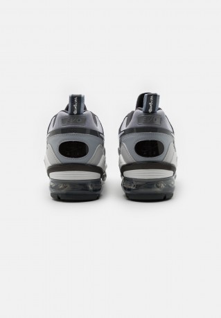 Nike Sportswear AIR VAPORMAX EVO Sneaker low wolf grey/white/anthracite/dark grey AIR VAPORMAX EVO Низкие кроссовки женские серый волк/белый/антрацит/темно-серый