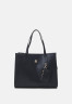 Tommy Hilfiger CITY SUMMER TOTE Tote bag space blue CITY SUMMER TOTE Сумка-тоут космический синий