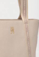 Tommy Hilfiger Tote bag feather white / oatmilk mix Сумка смесь овсяного молока с белым пером