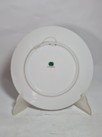 Тарелка декоративная винтажная Kurt Hammer с изображением юноши с дудочкой и растительным орнаментом, фарфор, 19.5 см, Германия, 1970-80гг.