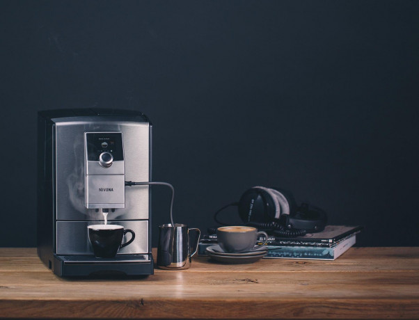 Nivona Nivona Kaffeevollautomat NICR 799, OneTouch, Kegelmahlwerk, herausnehmbare Bruhgruppe, App Полностью автоматическая кофемашина Nivona NICR 799, OneTouch, коническая кофемолка, съемная варочная группа, приложение