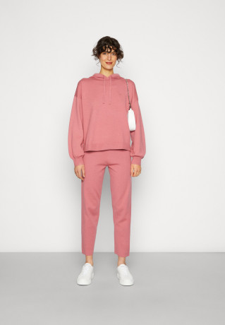 Tommy Hilfiger SOFT HOODIE Jumper english pink SOFT HOODIE джемперы английский розовый