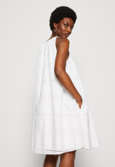 Tommy Hilfiger POPLIN KNEE DRESS Day dress optic white ПЛАТЬЕ ИЗ ПОПЛИНА Повседневное платье оптический белый