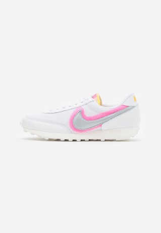 Nike Sportswear DAYBREAK Sneaker low white/atomic pink/university gold DAYBREAK Низкие кроссовки женские белый/атомно-розовый/университетское золото