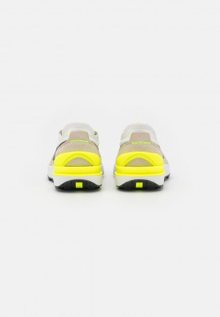 Nike Sportswear WAFFLE ONE Sneaker low summit white/black/volt WAFFLE ONE кроссовки женские низкие саммит белый/черный/вольт