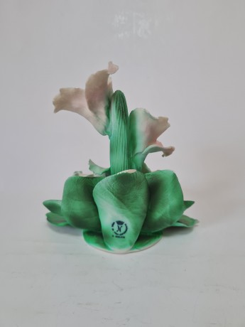 Статуэтка винтажная Capodimonte "Розовые цветы" среднего размера, фарфор, 15 х 15 см, Италия, 1960-70гг.