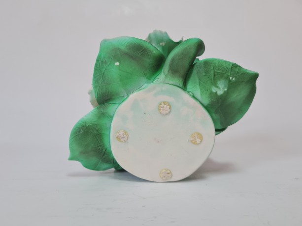 Статуэтка винтажная Capodimonte "Розовые цветы" среднего размера, фарфор, 15 х 15 см, Италия, 1960-70гг.